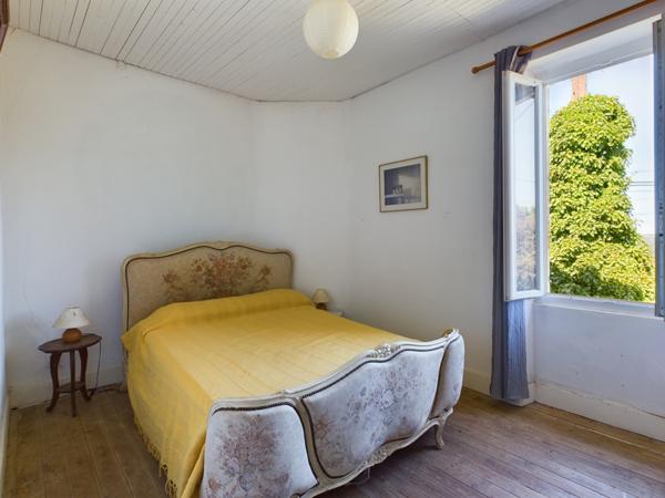 Roquecor (82150) Roquecor Opportunité d’investissement et de cadre de vie maison avec 6 chambres et jardin