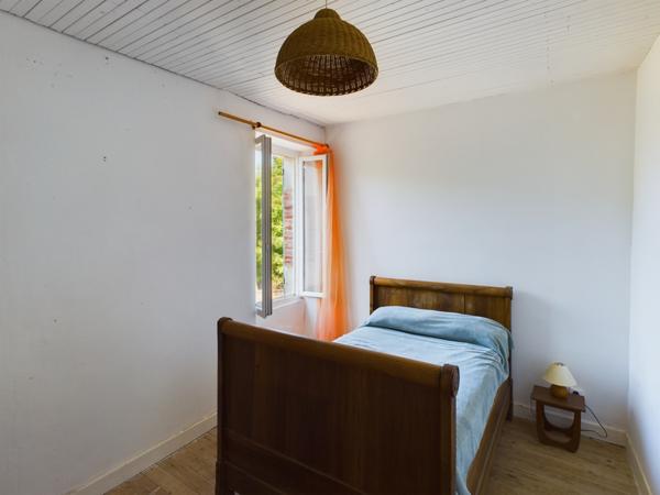 Roquecor (82150) Roquecor Opportunité d’investissement et de cadre de vie maison avec 6 chambres et jardin