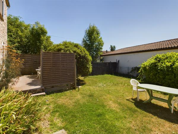 Roquecor (82150) Roquecor Opportunité d’investissement et de cadre de vie maison avec 6 chambres et jardin