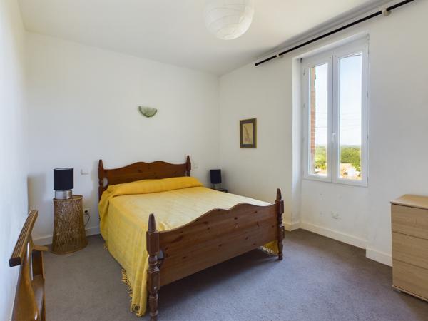 Roquecor (82150) Roquecor Opportunité d’investissement et de cadre de vie maison avec 6 chambres et jardin