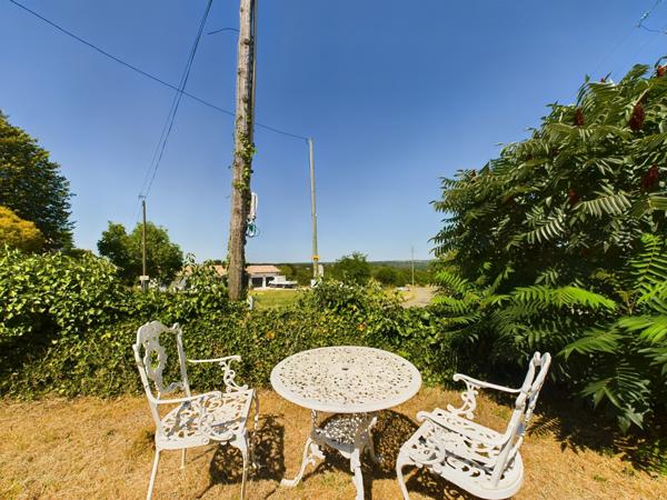 Roquecor (82150) Roquecor Opportunité d’investissement et de cadre de vie maison avec 6 chambres et jardin