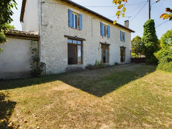 Roquecor (82150) Roquecor Opportunité d’investissement et de cadre de vie maison avec 6 chambres et jardin