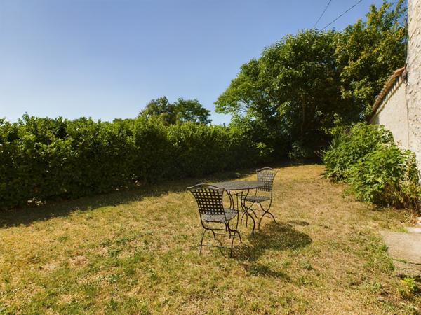 Roquecor (82150) Roquecor Opportunité d’investissement et de cadre de vie maison avec 6 chambres et jardin