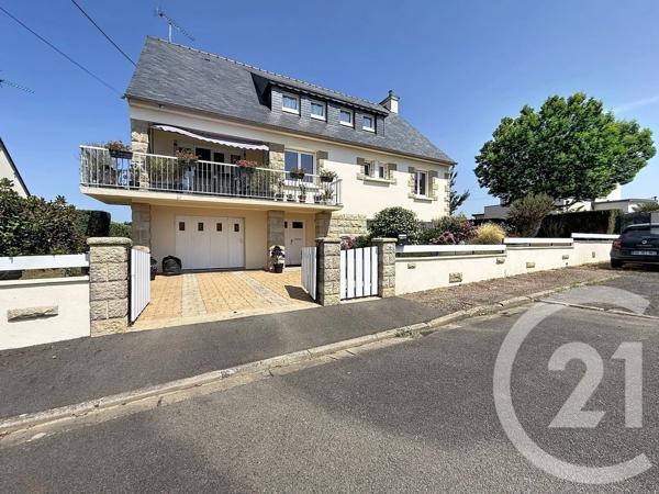 Maison à vendre  5 pièces - 175 m 2   LAMBALLE  - 22