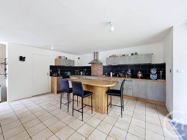 Maison à vendre  5 pièces - 175 m 2   LAMBALLE  - 22