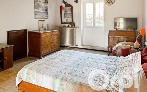 Maison à vendre    8 pièces •  Beaucaire