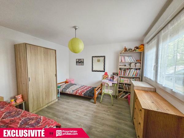 EXCLUSIVITE : Maison plain pied T7 -154m² - PISCINE - Terrain de 4000m² / 5 chambres+1 bureau  / MALEMORT