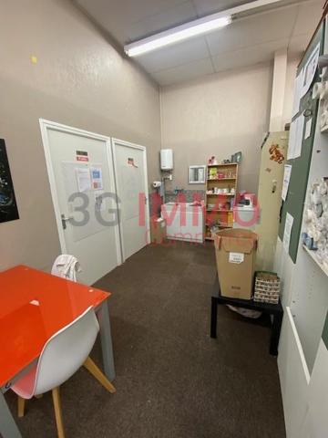 Location / Local Commercial