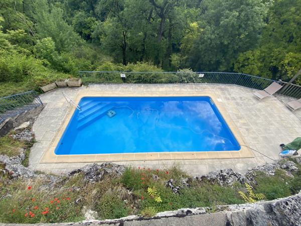 Montaigu-de-Quercy (82150) MONTAIGU DE QUERCY Maison en pierre avec 3 chambres, maison d'amis, piscine et 8686m2 de terrain