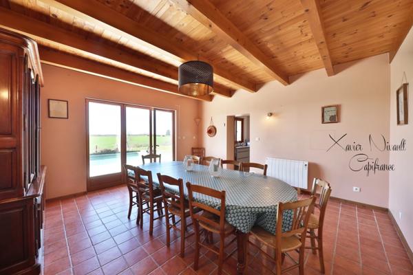 Maison à vendre 11 pièces proche de SAINT AMOUR (39)