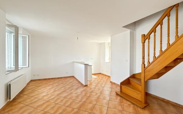 Appartement à vendre    4 pièces • 76,77 m2 Fleury-les-Aubrais