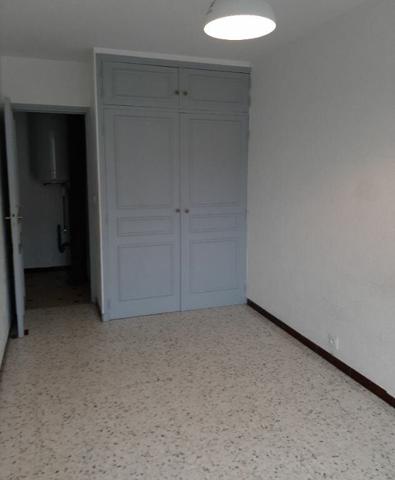 Appartement à louer    3 pièces •    Grenade