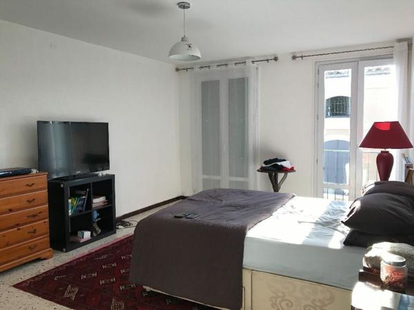 Appartement à louer    3 pièces •    Grenade