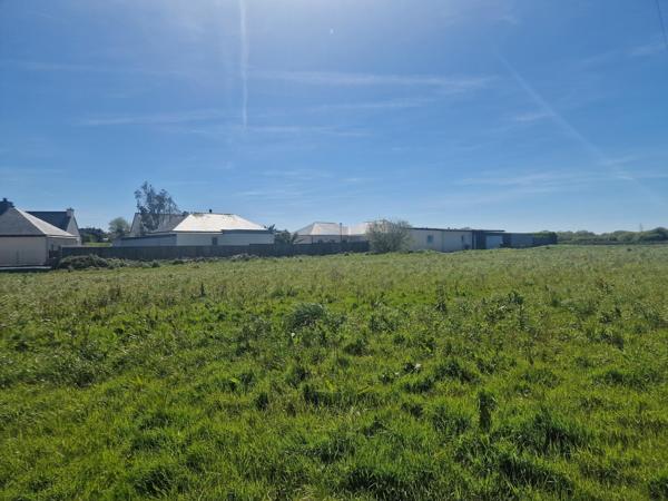 TERRAIN À BÂTIR - VIABILISÉ - 551 m2 - LIBRE CONSTRUCTEUR