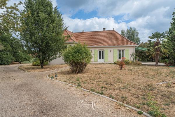 Maison
         5 pièces
        - 128 m² 298 000 € *