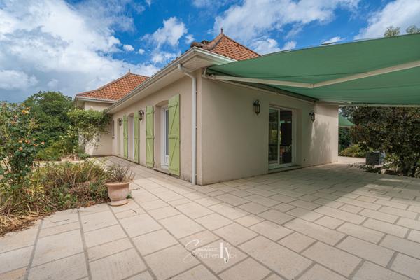 Maison
         5 pièces
        - 128 m² 298 000 € *