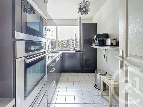 Appartement F2 à vendre  2 pièces - 49 m2 VILLECRESNES - 94