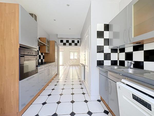 TOURS CENTRE - Maison de ville ? 117 m² ? Proche Place Strasbourg