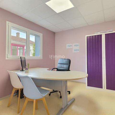 Bâtiment de 190 m2 à usage professionnel - ancienne crèche