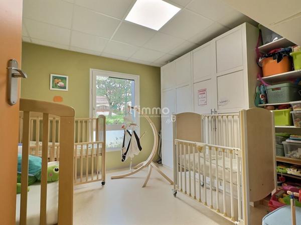 Bâtiment de 190 m2 à usage professionnel - ancienne crèche