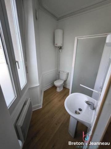 STUDIO à MAYENNE