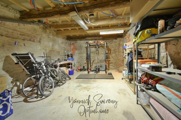 GRANDE MAISON DE VILLAGE DE 142 M² AVEC TERRASSE - RIVESALTES (66600)