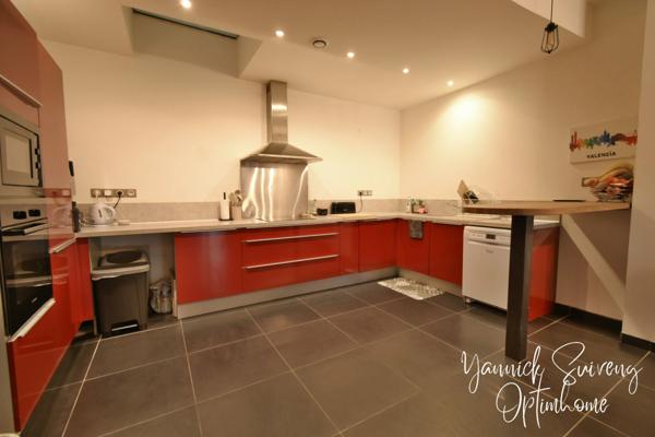 GRANDE MAISON DE VILLAGE DE 142 M² AVEC TERRASSE - RIVESALTES (66600)