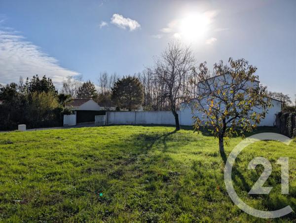 Terrain à vendre  358 m 2   LE FENOUILLER  - 85
