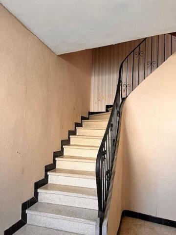 Maison 9 pièces fort potentiel.