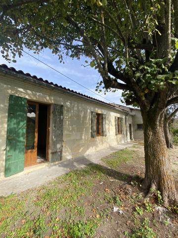 DE PLAIN-PIED EN PIERRE A RENOVER - BOURG PAREMPUYRE