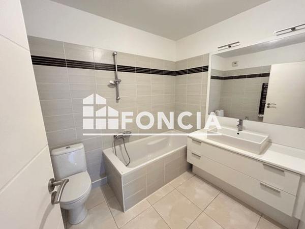 Location Appartement 4 pièces 114.49 m² - 11 TRAVERSE DE L'OLYMPIQUE Marseille 13008