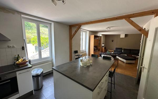 Appartement à vendre    4 pièces • 92,45 m2 Pont-Évêque