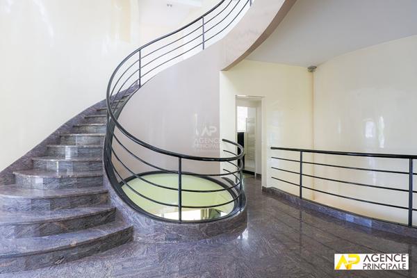 Maison Maisons Laffitte 7 pièce(s) 175.49 m2

Loyer 5 000 €/mois **

- Ref : 11176
