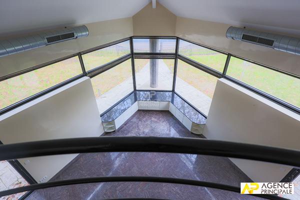 Maison Maisons Laffitte 7 pièce(s) 175.49 m2

Loyer 5 000 €/mois **

- Ref : 11176