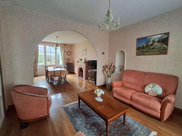 Maison à vendre à Écouché-les-Vallées dans l'Orne (61150), ref : 61013/134