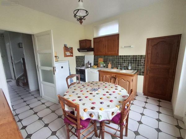 Maison à vendre à Écouché-les-Vallées dans l'Orne (61150), ref : 61013/134