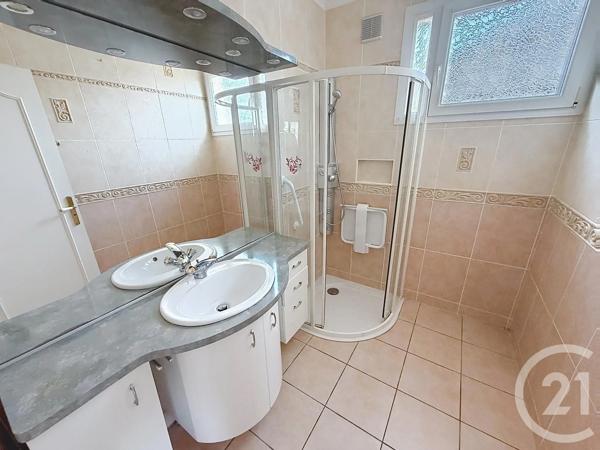 Maison à vendre  6 pièces - 123,33 m 2   CHATEAUBRIANT  - 44