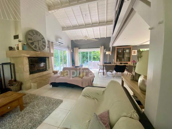 Maison à vendre 8 pièces  ()