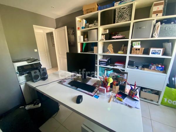 Maison à vendre 8 pièces  ()