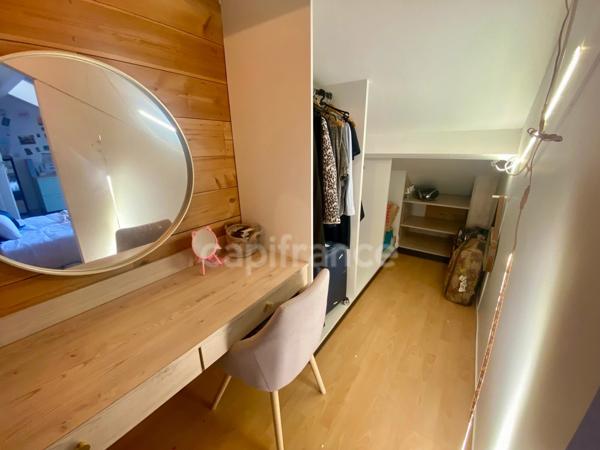 Maison à vendre 8 pièces  ()