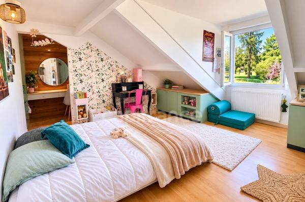 Maison à vendre 8 pièces  ()
