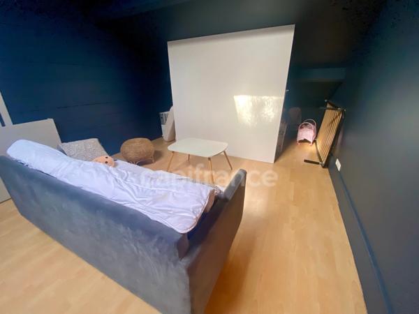 Maison à vendre 8 pièces  ()