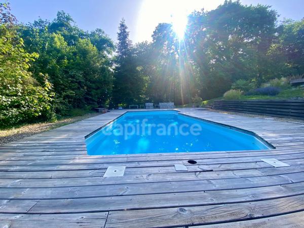 Maison à vendre 8 pièces  ()