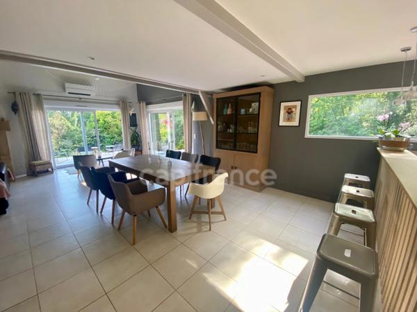 Maison à vendre 8 pièces  ()