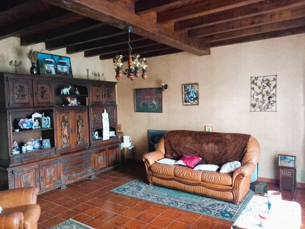 Saint-Martin-de-Hinx (40390) St Martin de Hinx, maison de 150m² environ à fort potentiel.