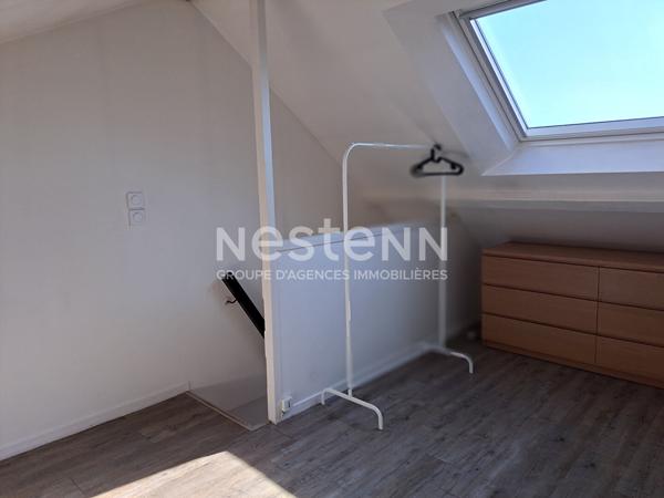 T1 BIS MEUBLE EN DUPLEX - SECTEUR COQUEBERT / JACQUART