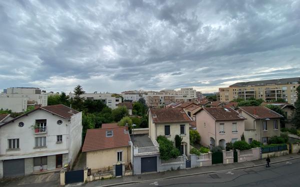Appartement à vendre    4 pièces • 76,33 m2 Villeurbanne