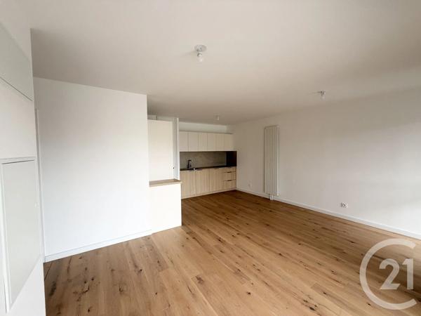 Appartement T3 à vendre  4 pièces - 76,05 m 2   PORNIC  - 44