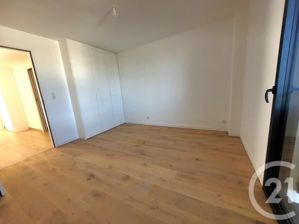 Appartement T3 à vendre  4 pièces - 76,05 m 2   PORNIC  - 44