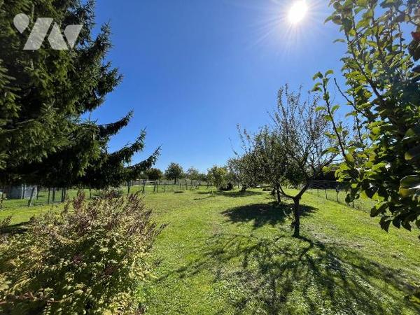 Maison à vendre à VIREY SOUS BAR (10260), AUBE. Maison ancienne de 92 m², comprenant au rez-de-...